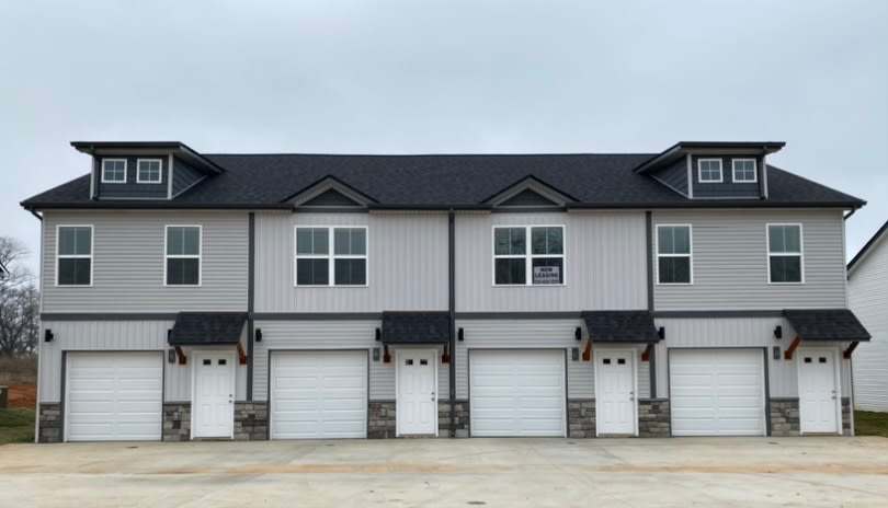 1035 Glenkirk Drive – photo 1