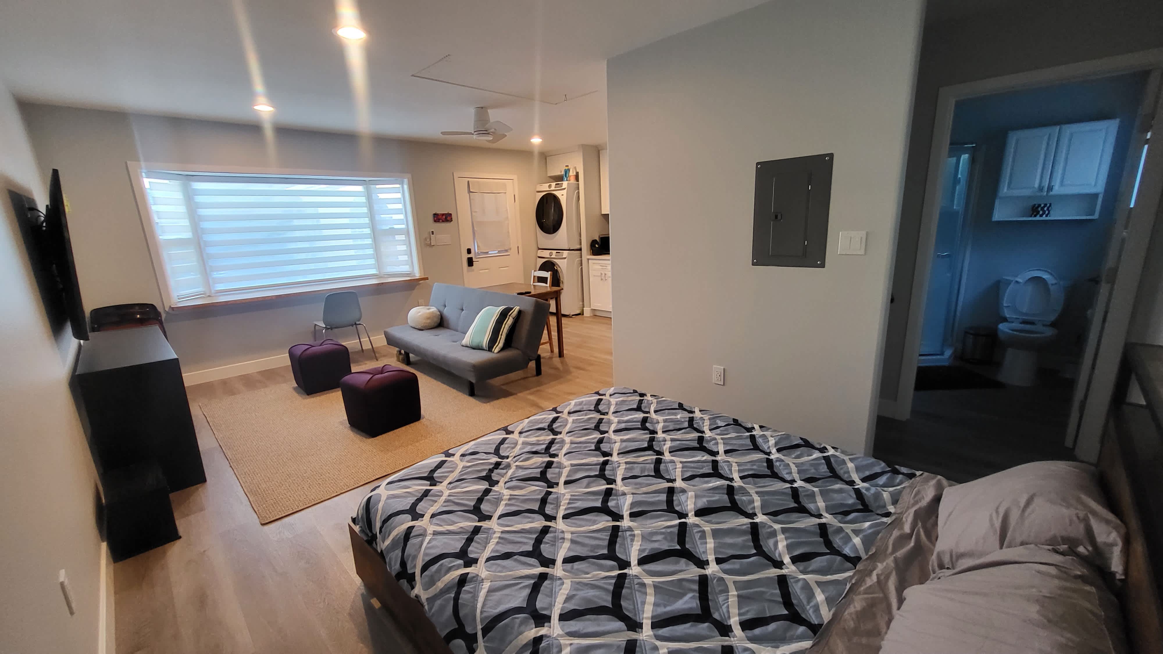 2050a Lomita Park Place – photo 1 of 8