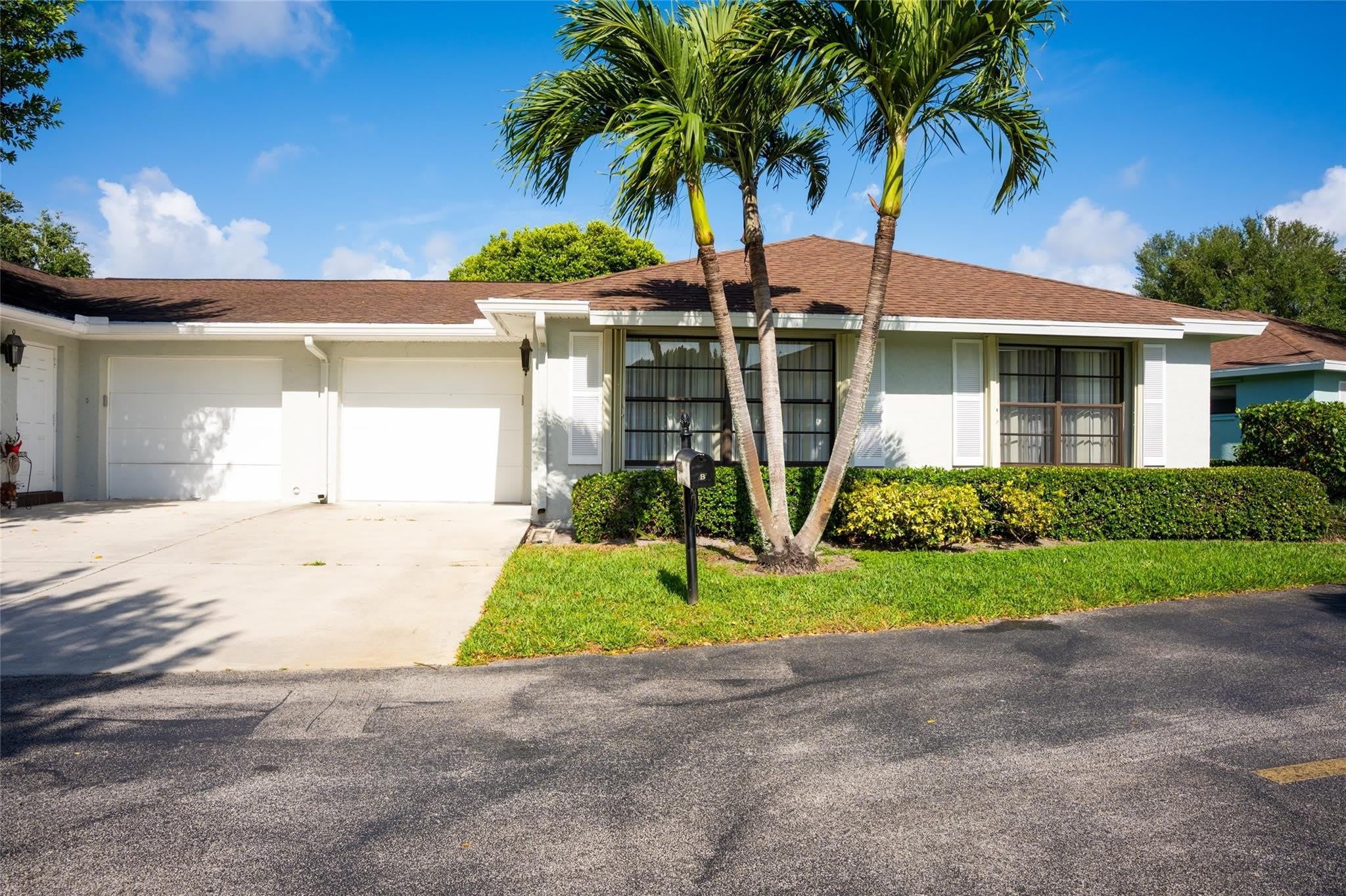 9870 Pecan Tree Drive – photo 1