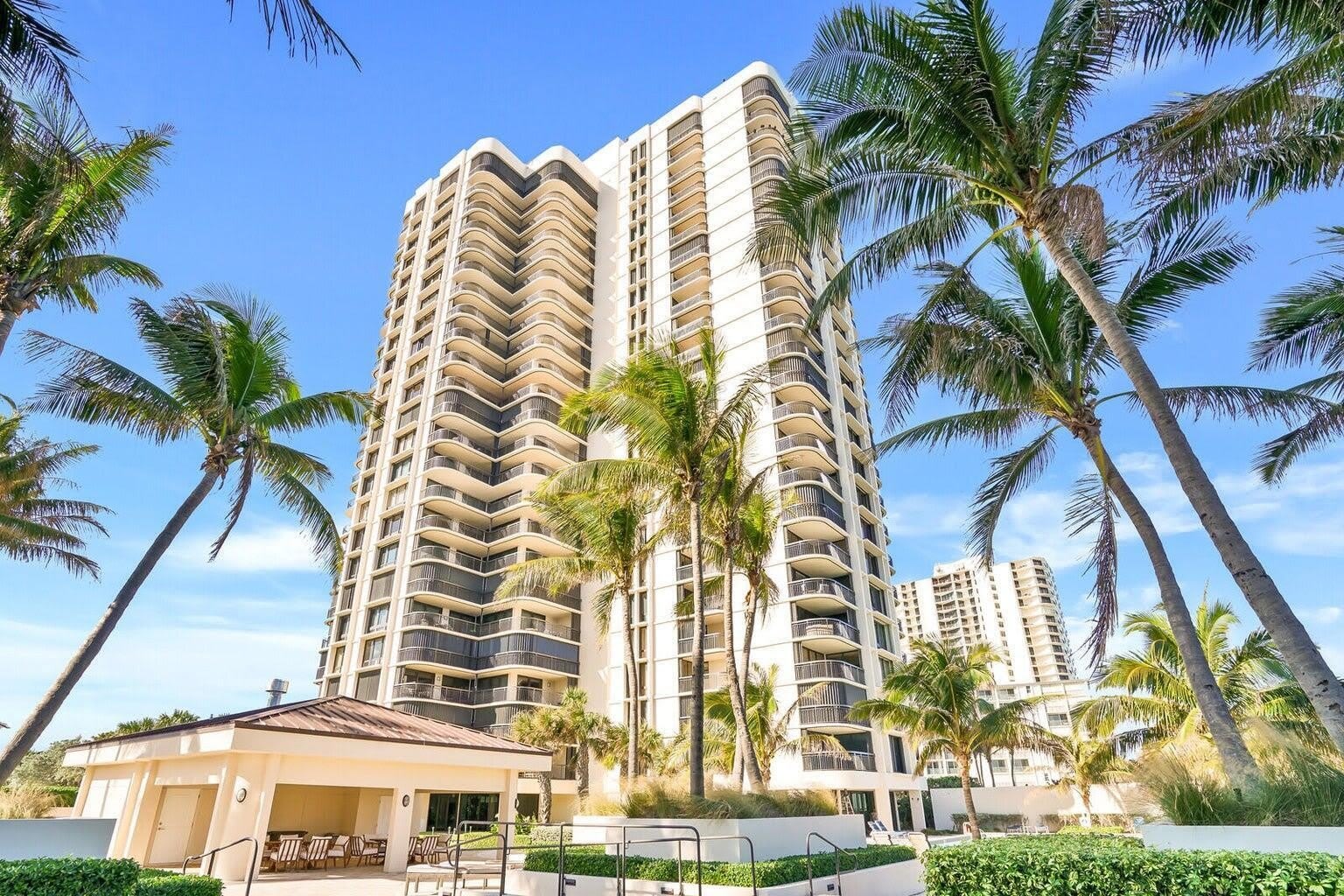 5380 N Ocean Drive – photo 1