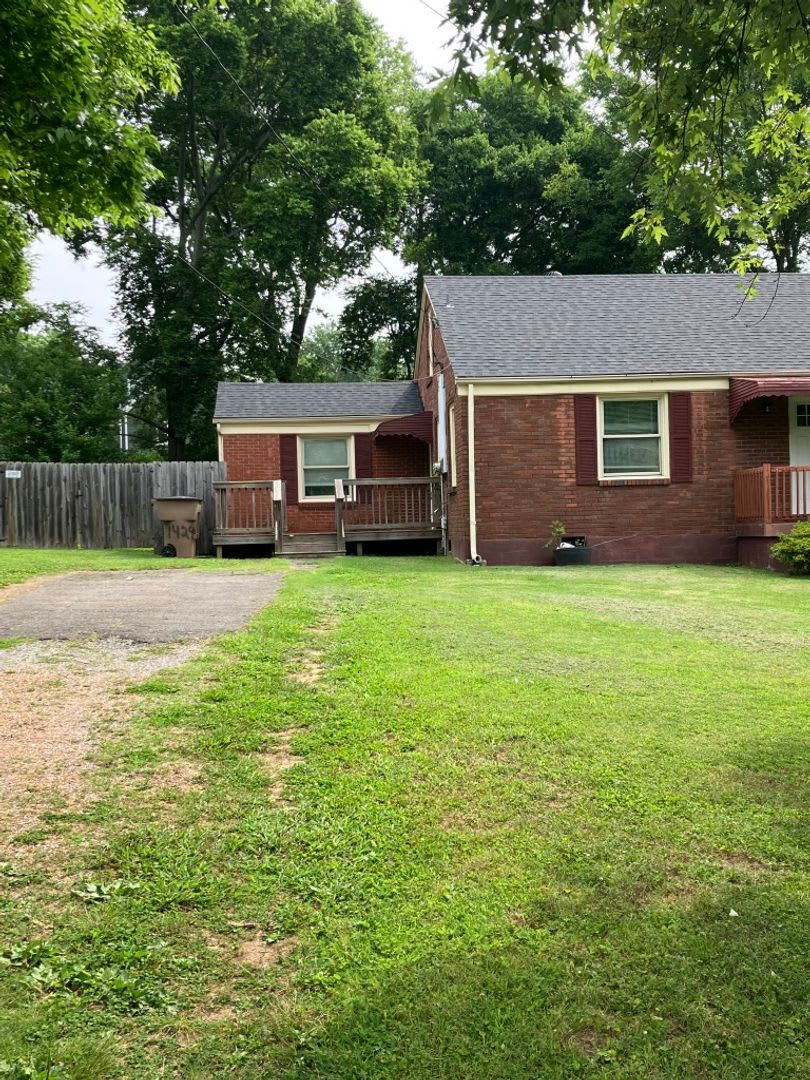 Duplex In East Nashville – photo 1