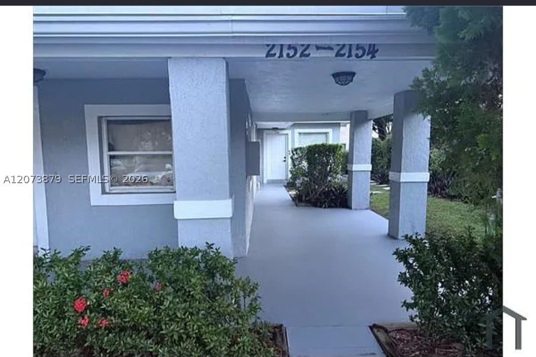 2154 NE 168th St – photo 1