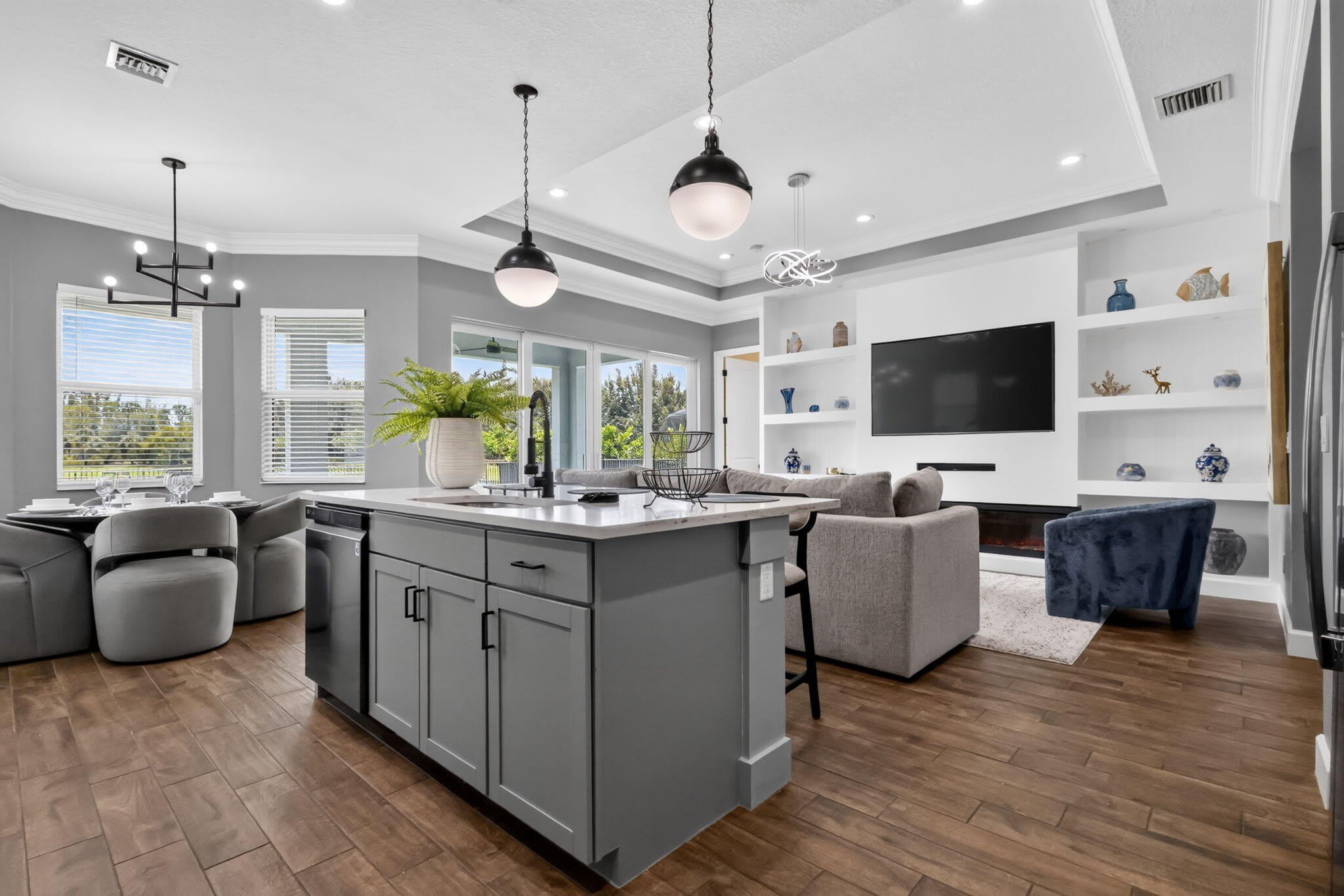 15660 Goldfinch Circle – photo 1