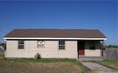 2602 Nw Commerce Circle – photo 1