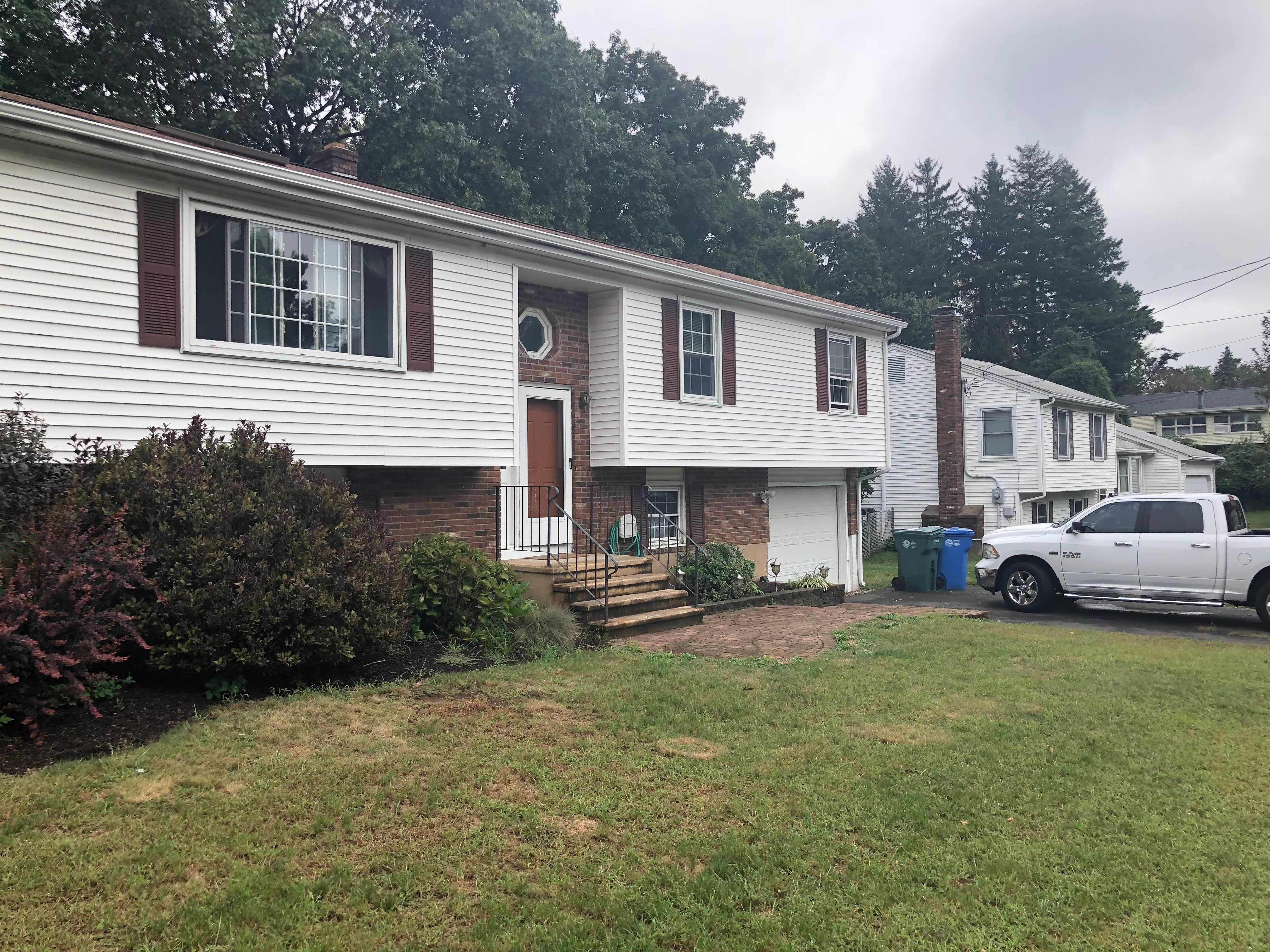 180 Tanglewood Drive South – photo 1 of 126
