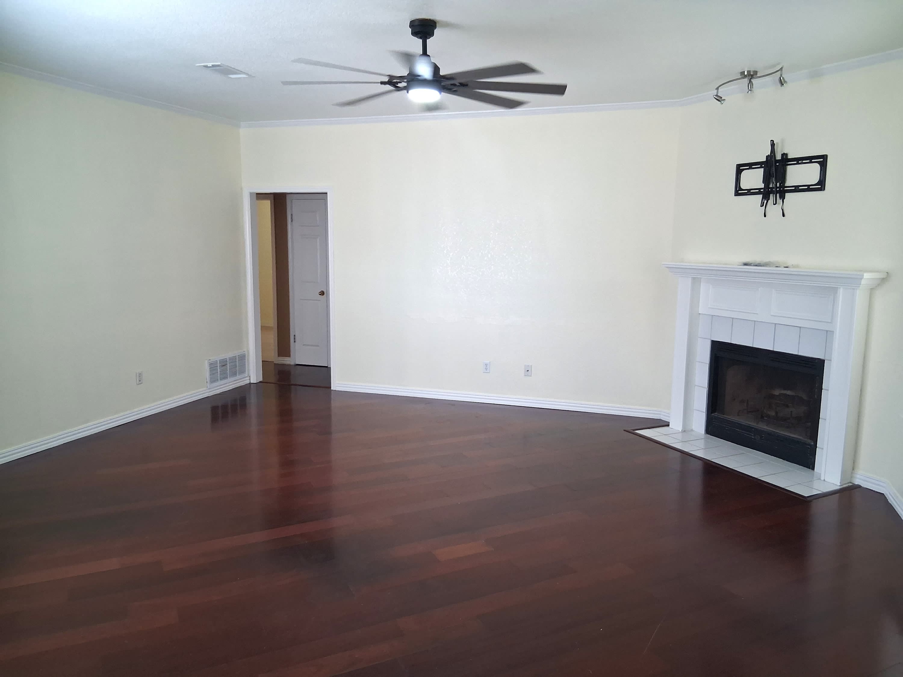 4102 Carolyn Drive – photo 1