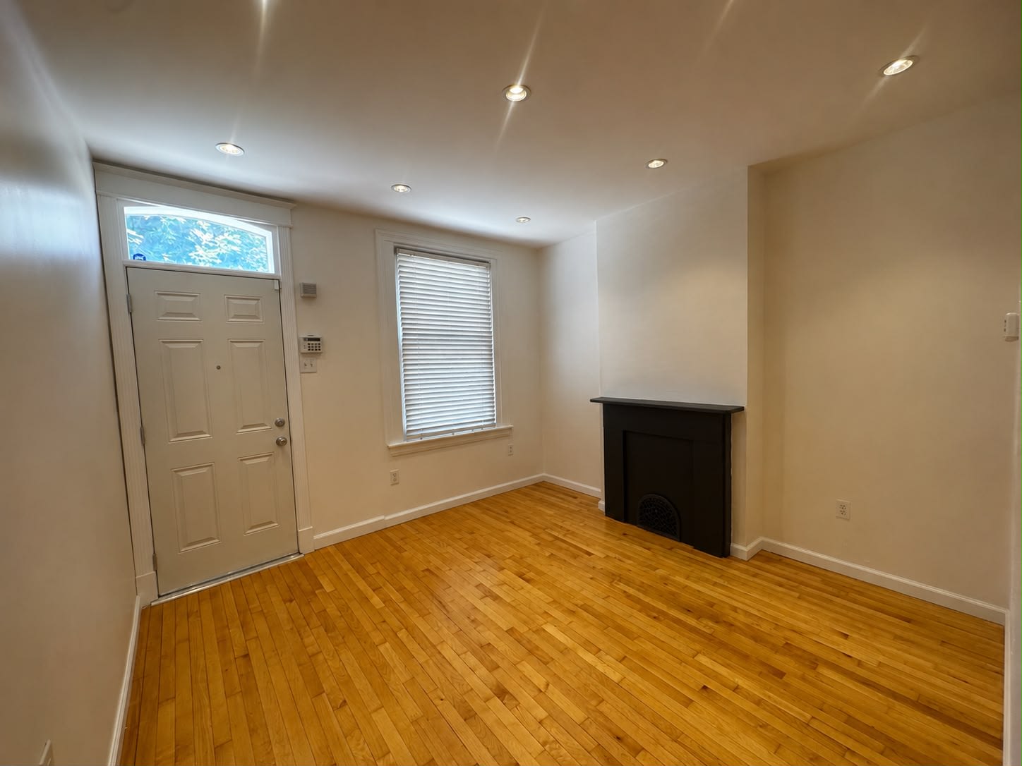 315 North Holly Street – photo 1