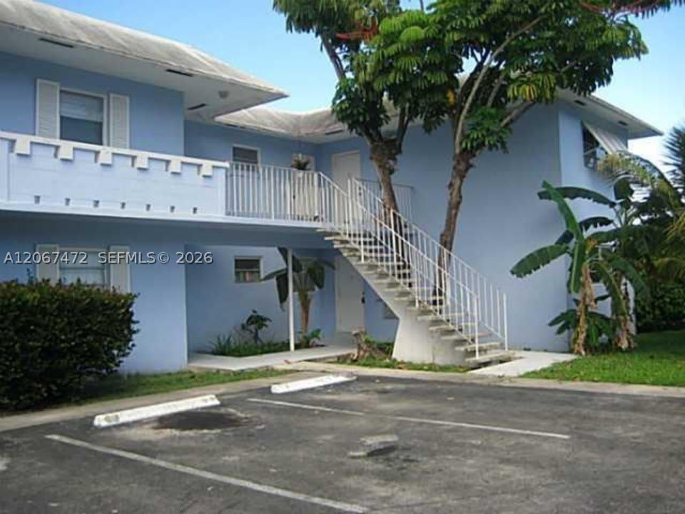 7550 SW 82nd St – photo 1 of 13