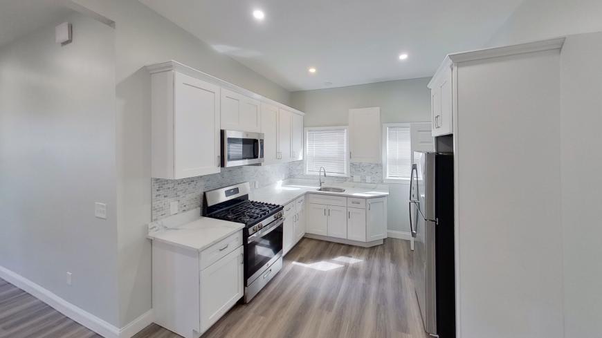 23 Oakwood St. – photo 1