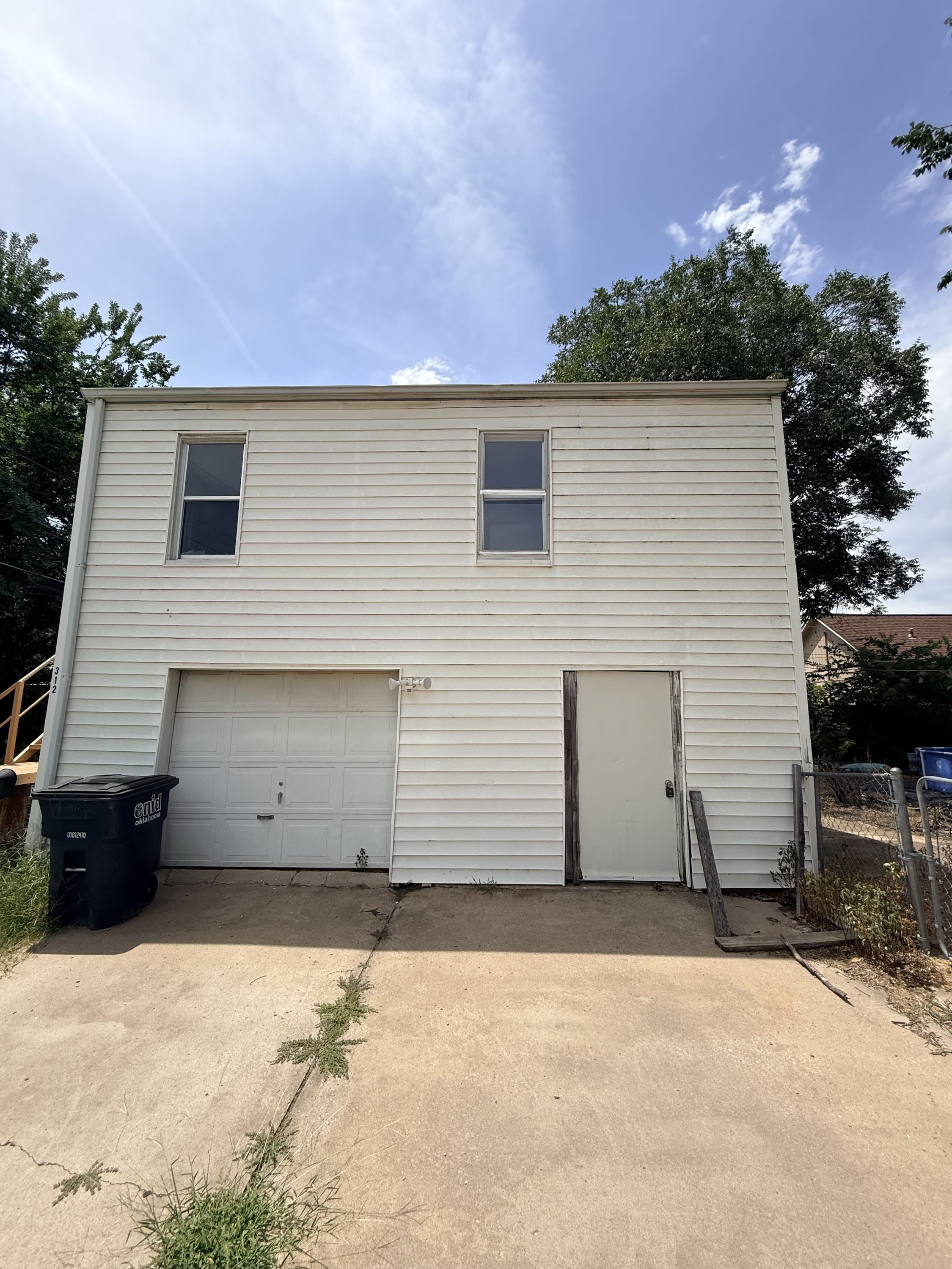 312 North Johnson Street – photo 1 of 10