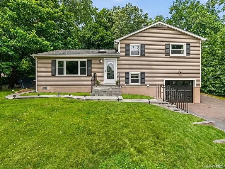 15 Ridge Road – photo 1 of 14