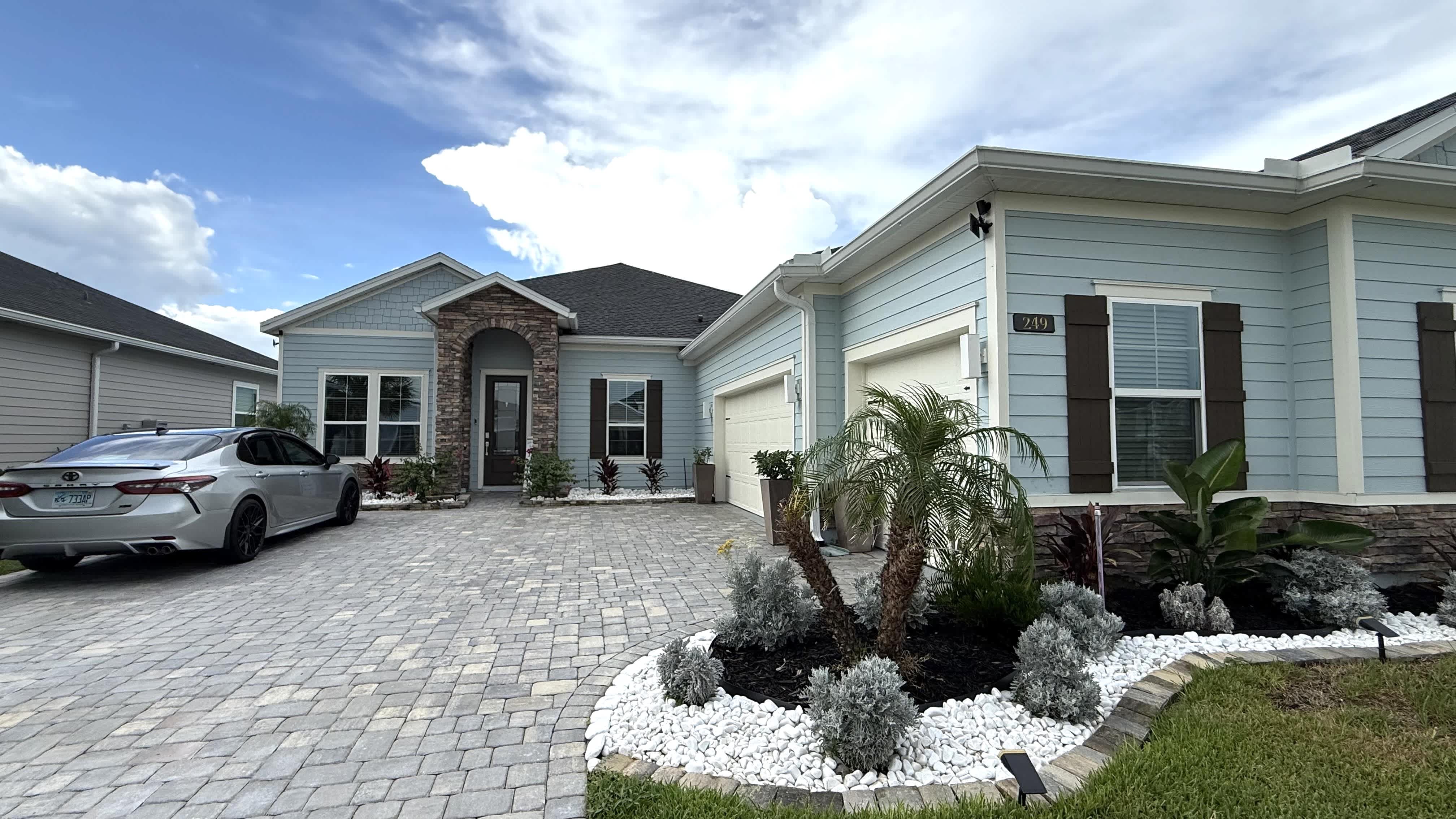 249 Oaklawn Court – photo 1