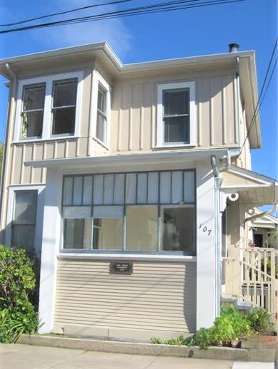 107 19Th Street C – photo 1 of 10