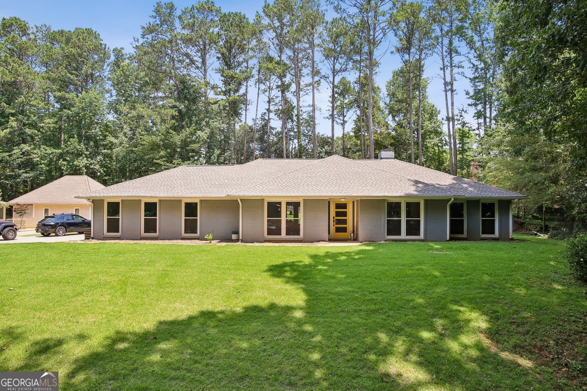 155 Aspen Way – photo 1 of 254