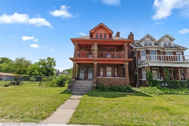 4571 Vancouver Street – photo 1