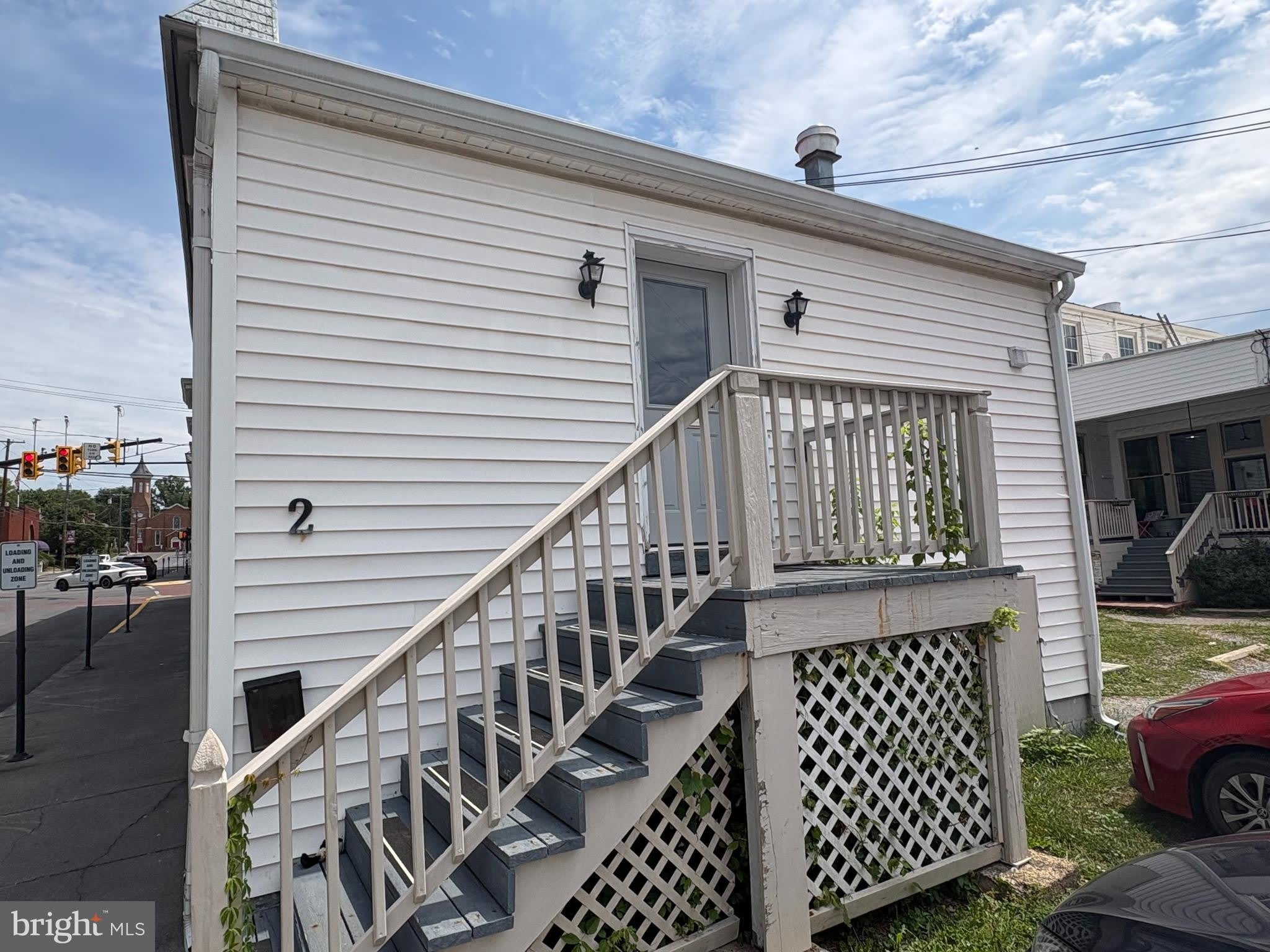 2 E MAIN Street – photo 1 of 9