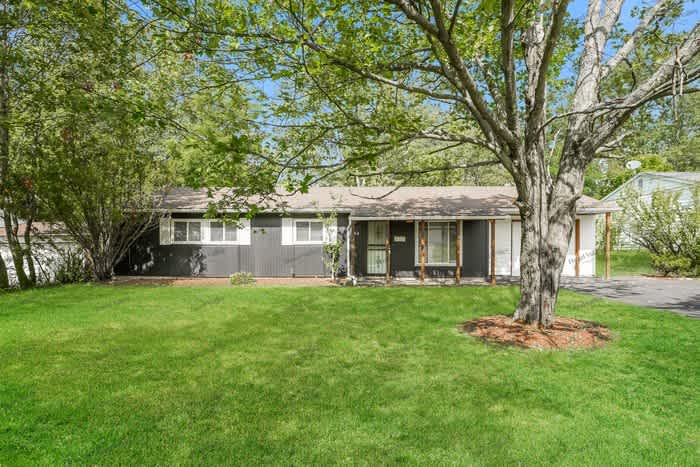 6194 Eldridge Boulevard – photo 1 of 12