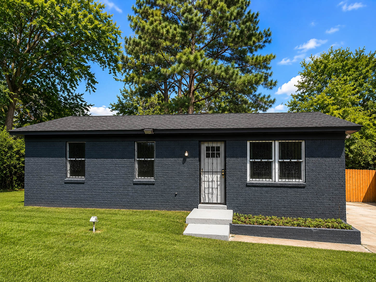 425 Gainsville Avenue – photo 1