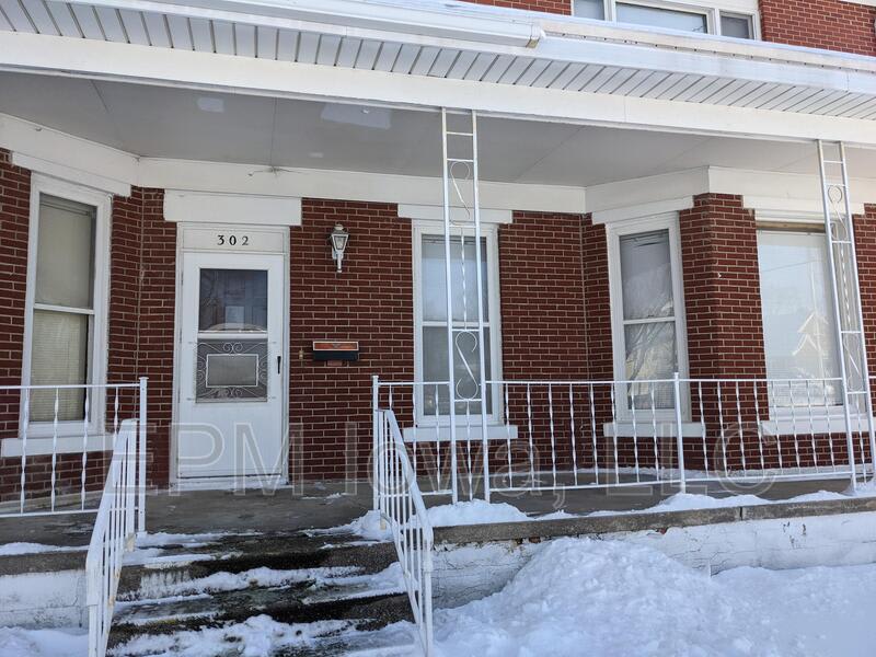 302 1st Street Southeast – photo 1 of 21