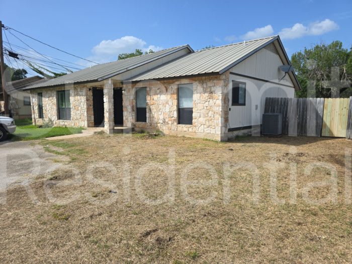 1104 Columbia Avenue – photo 1