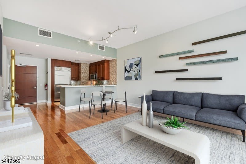 8100 River Rd – photo 1