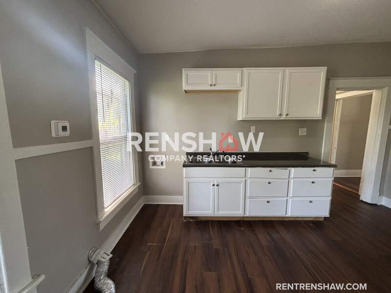 696 Decatur St – photo 1