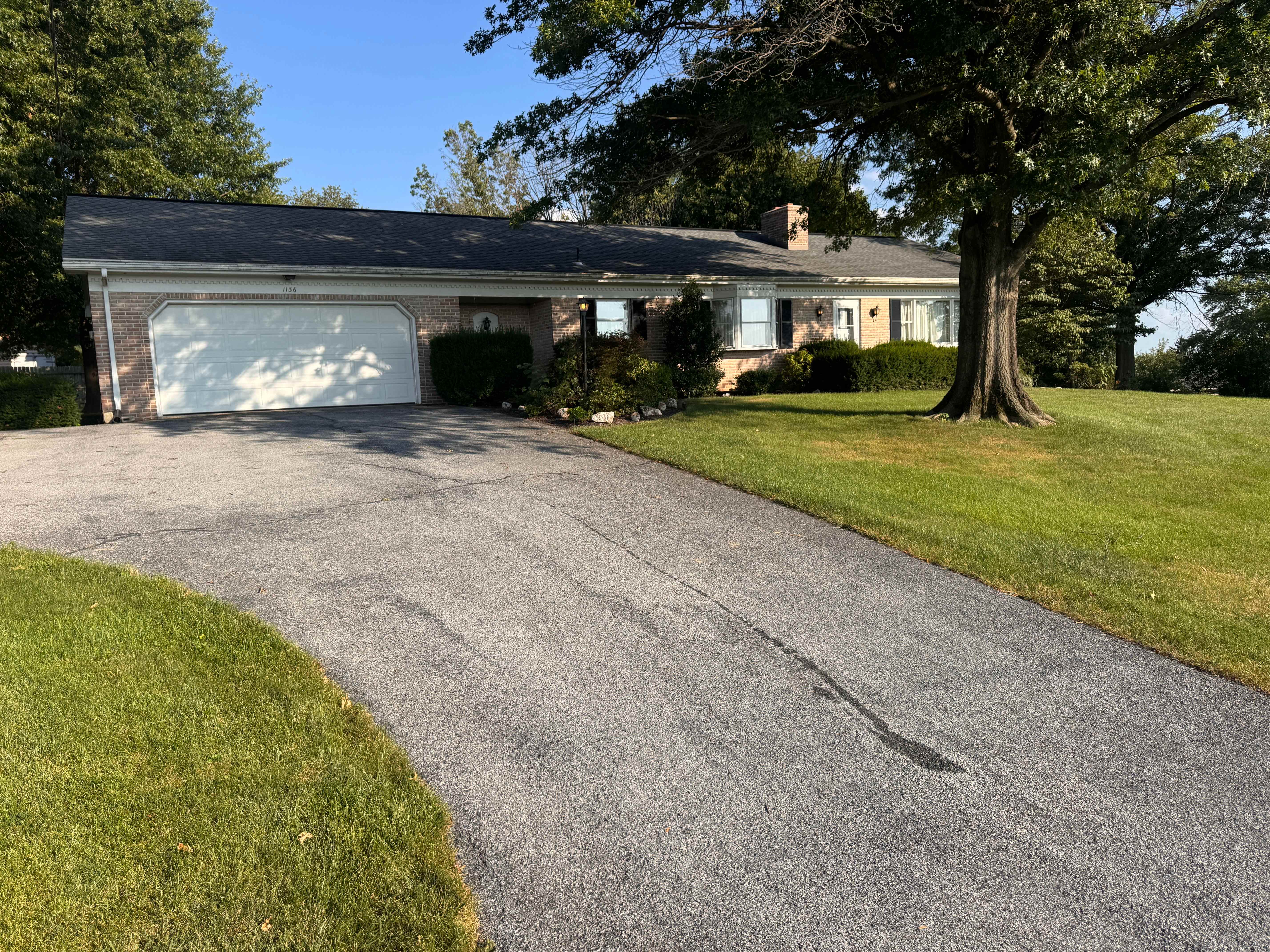 1136 Lexington Rd – photo 1