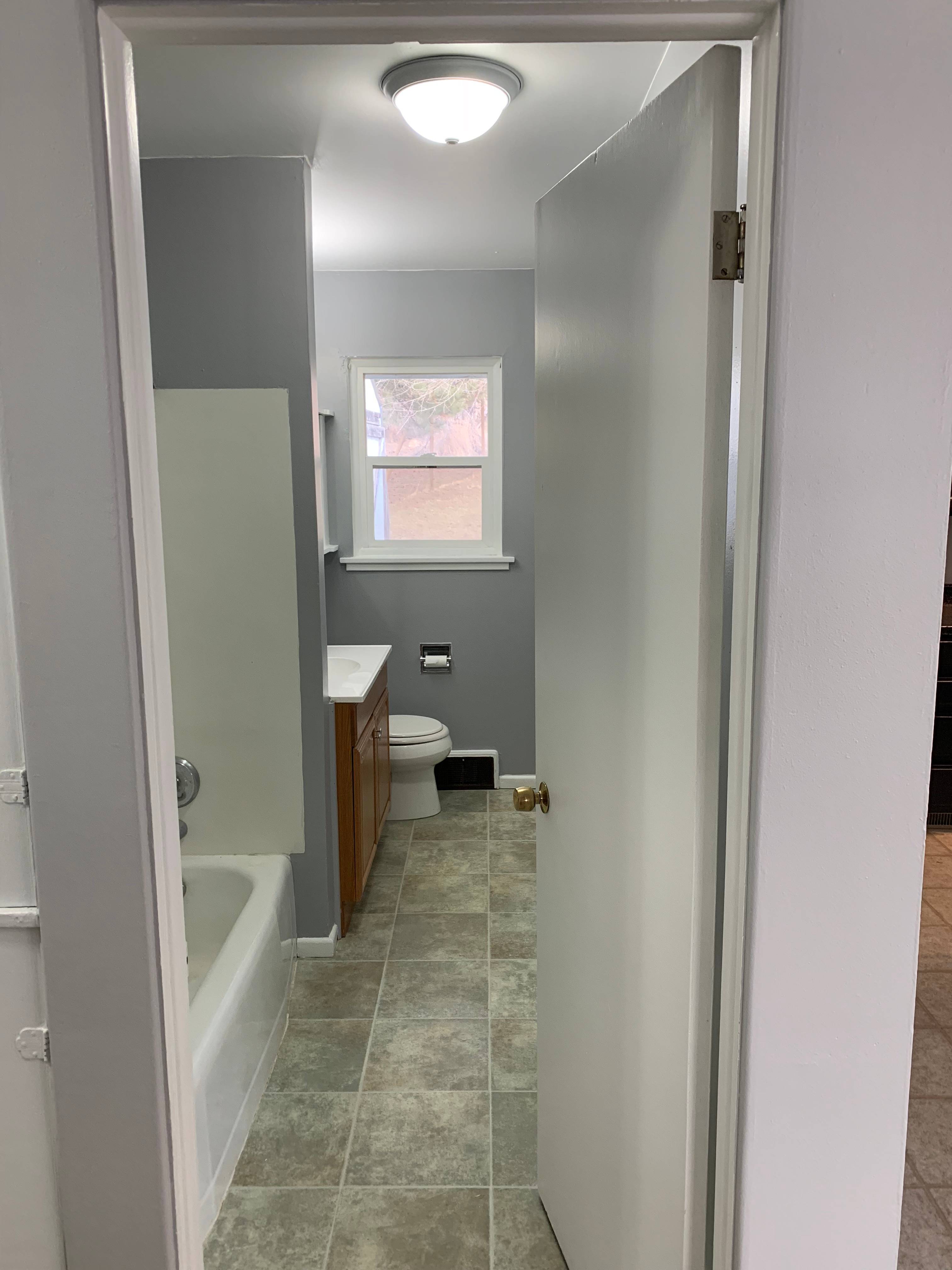 229 S 7th St – photo 1 of 21