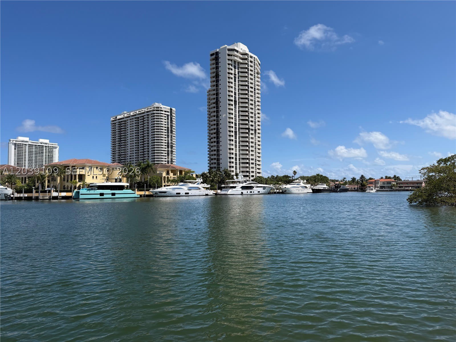 2980 Point East Dr – photo 1 of 23