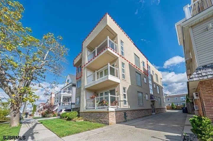 5 N New Haven Ave – photo 1 of 12
