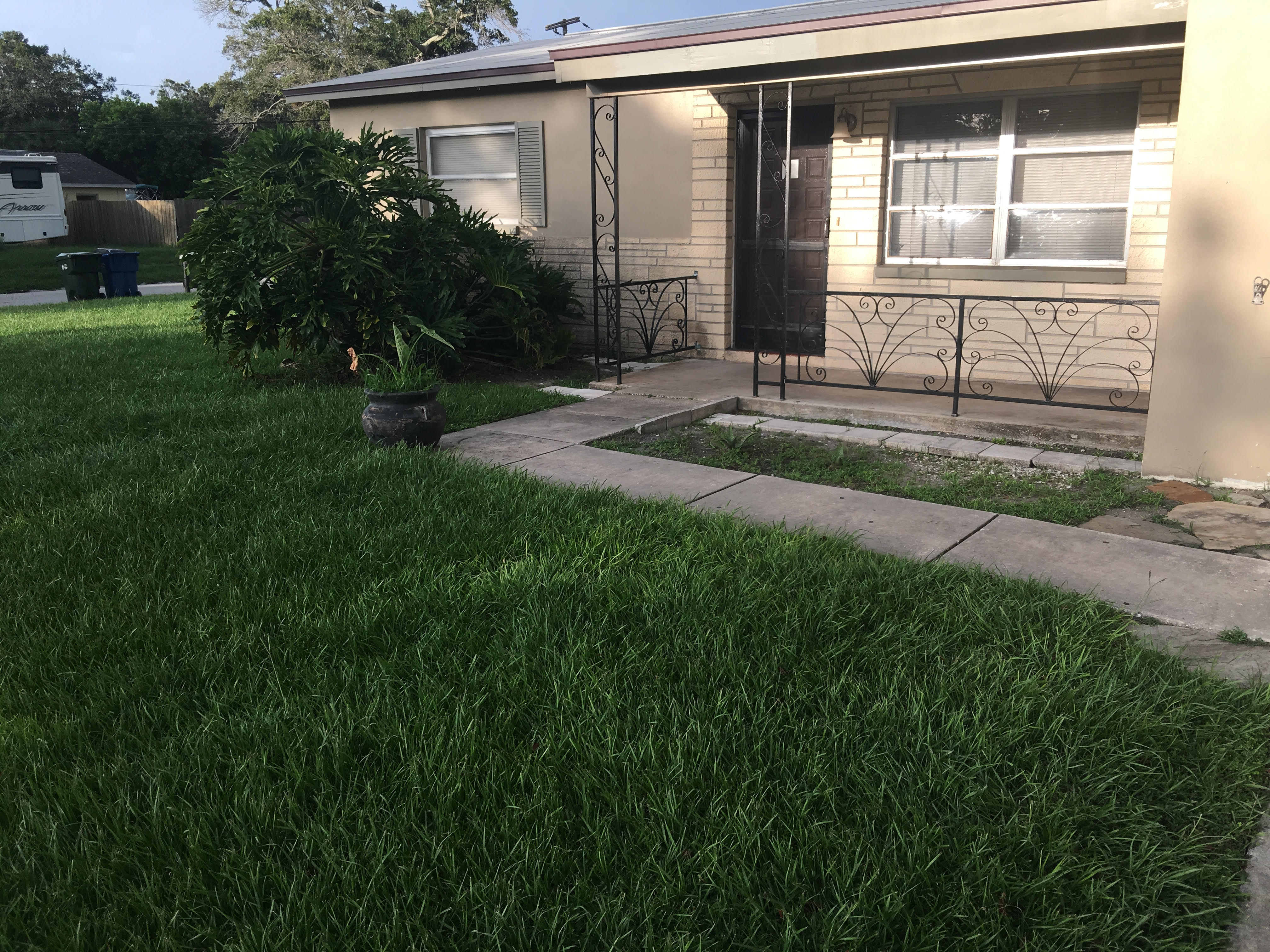 1501 Fuller St – photo 1 of 188