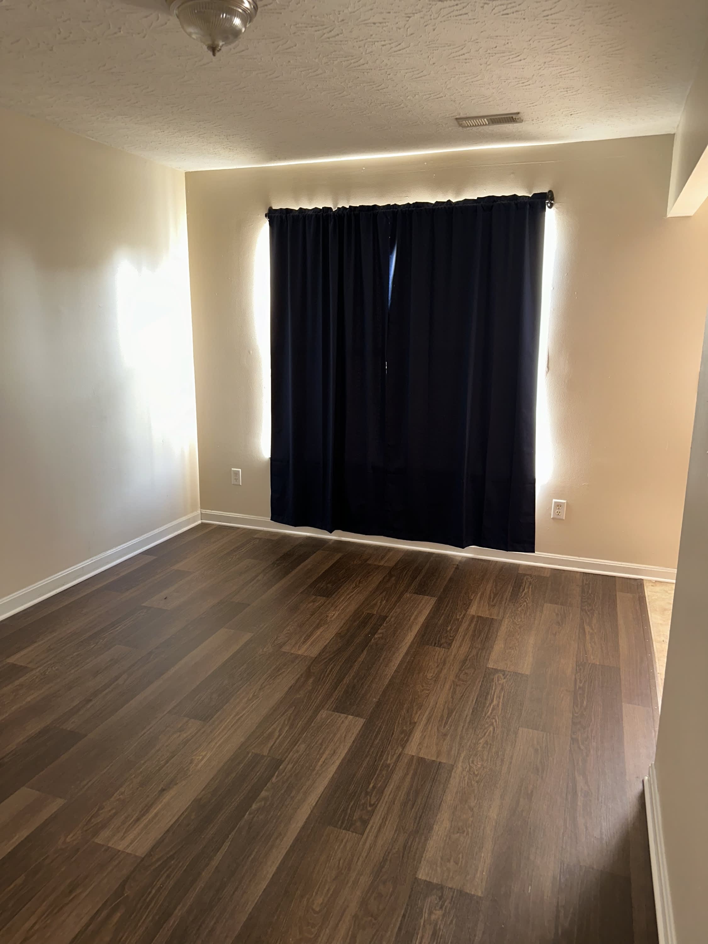90 Cambridge Dr Unit 27 – photo 1 of 11