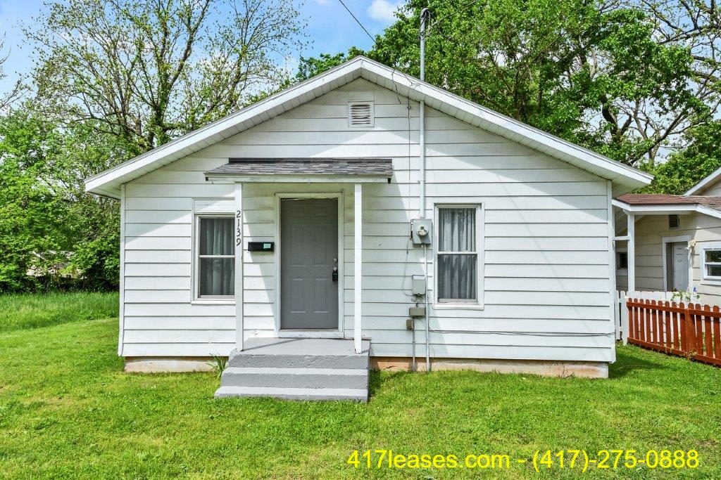 2139 N Taylor Ave – photo 1