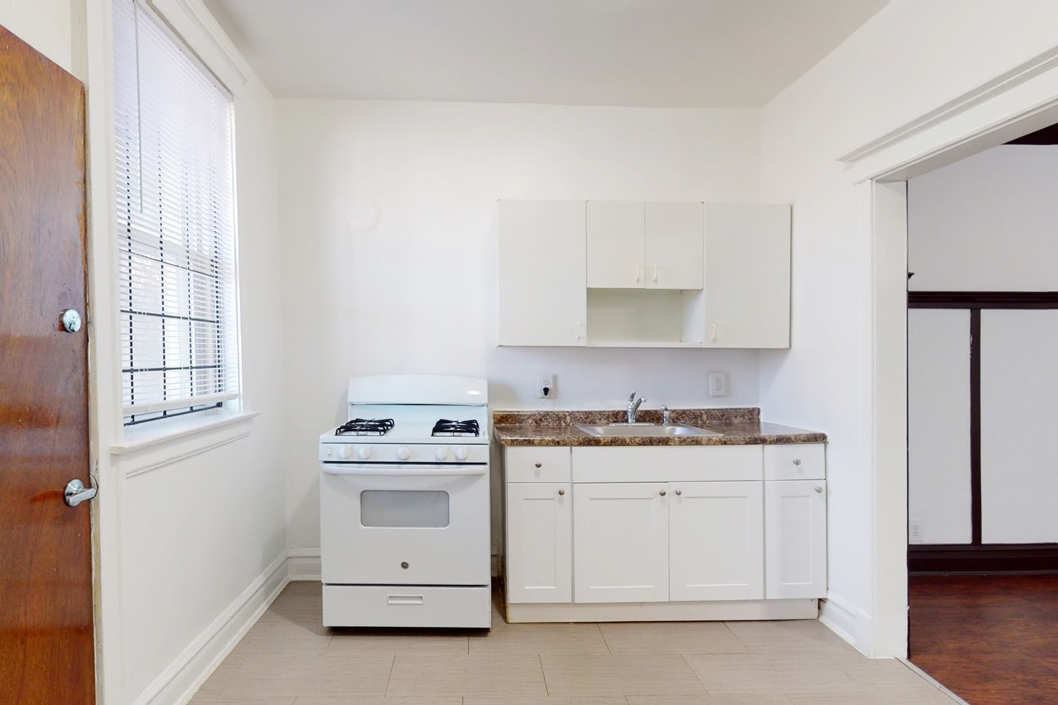 4859 S Champlain Avenue – photo 1