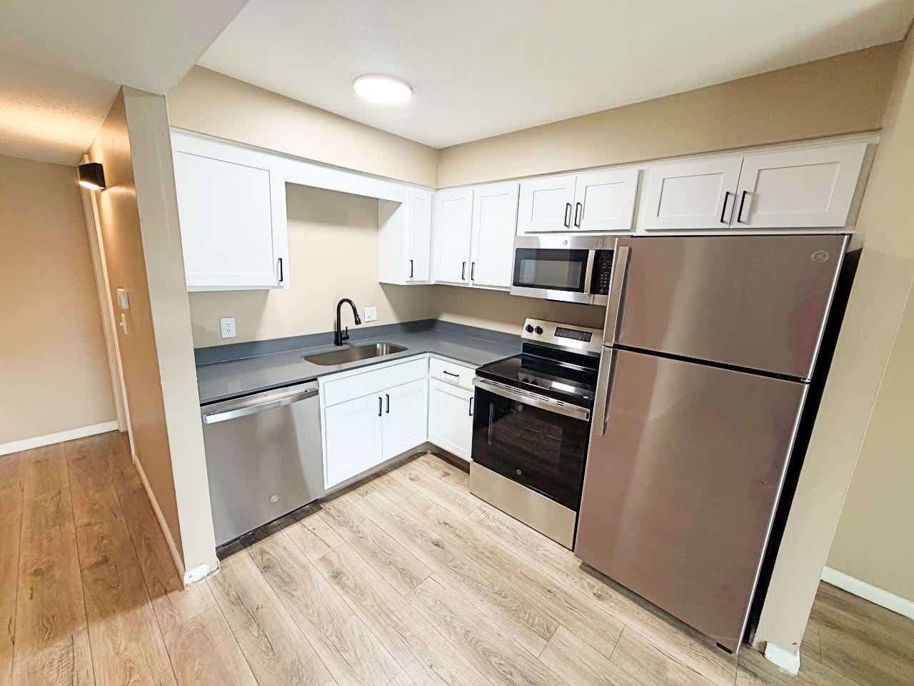 Westbrooke Glen Apartments – photo 1 of 233