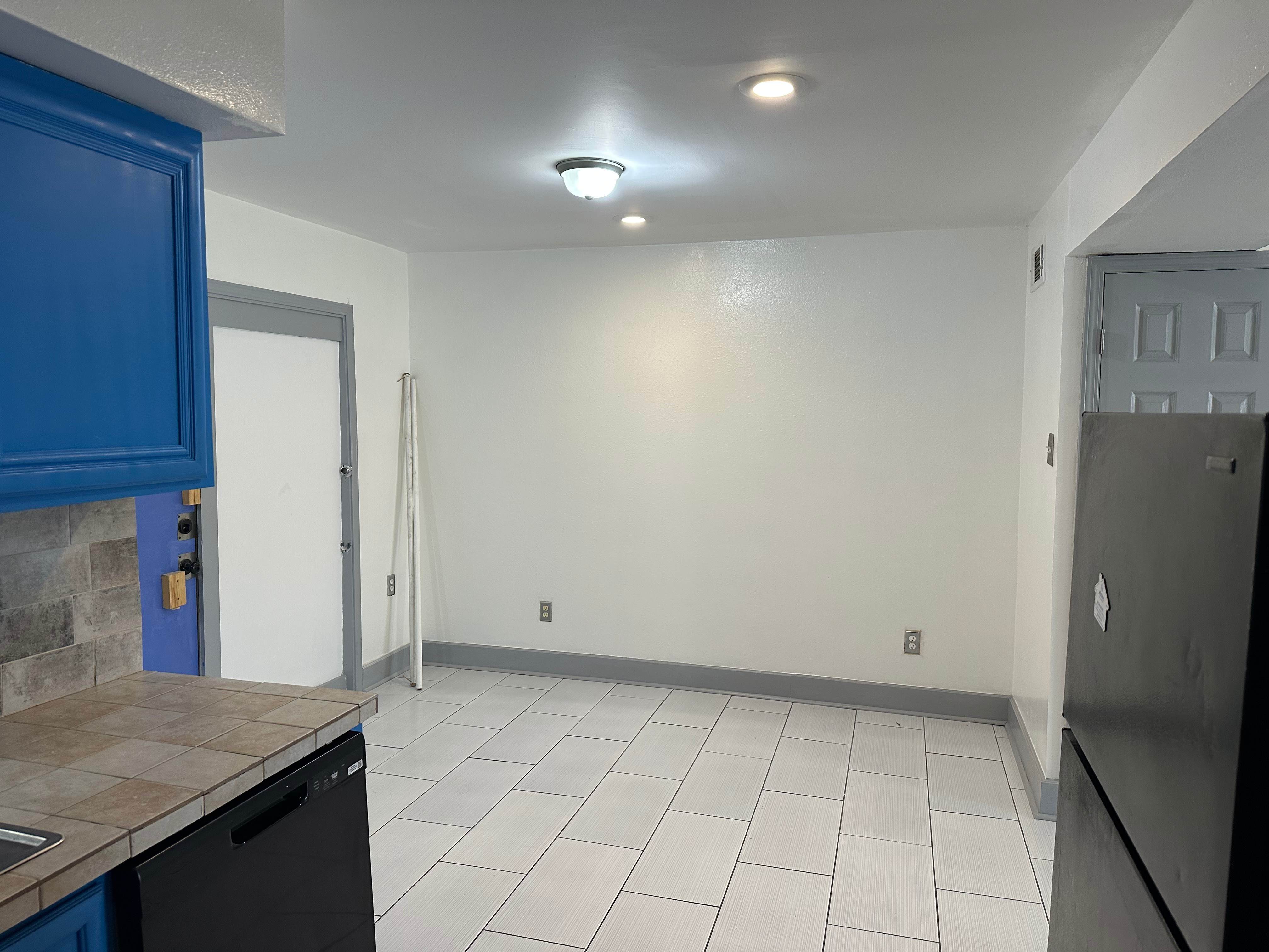 6592 Coveview Court – photo 1