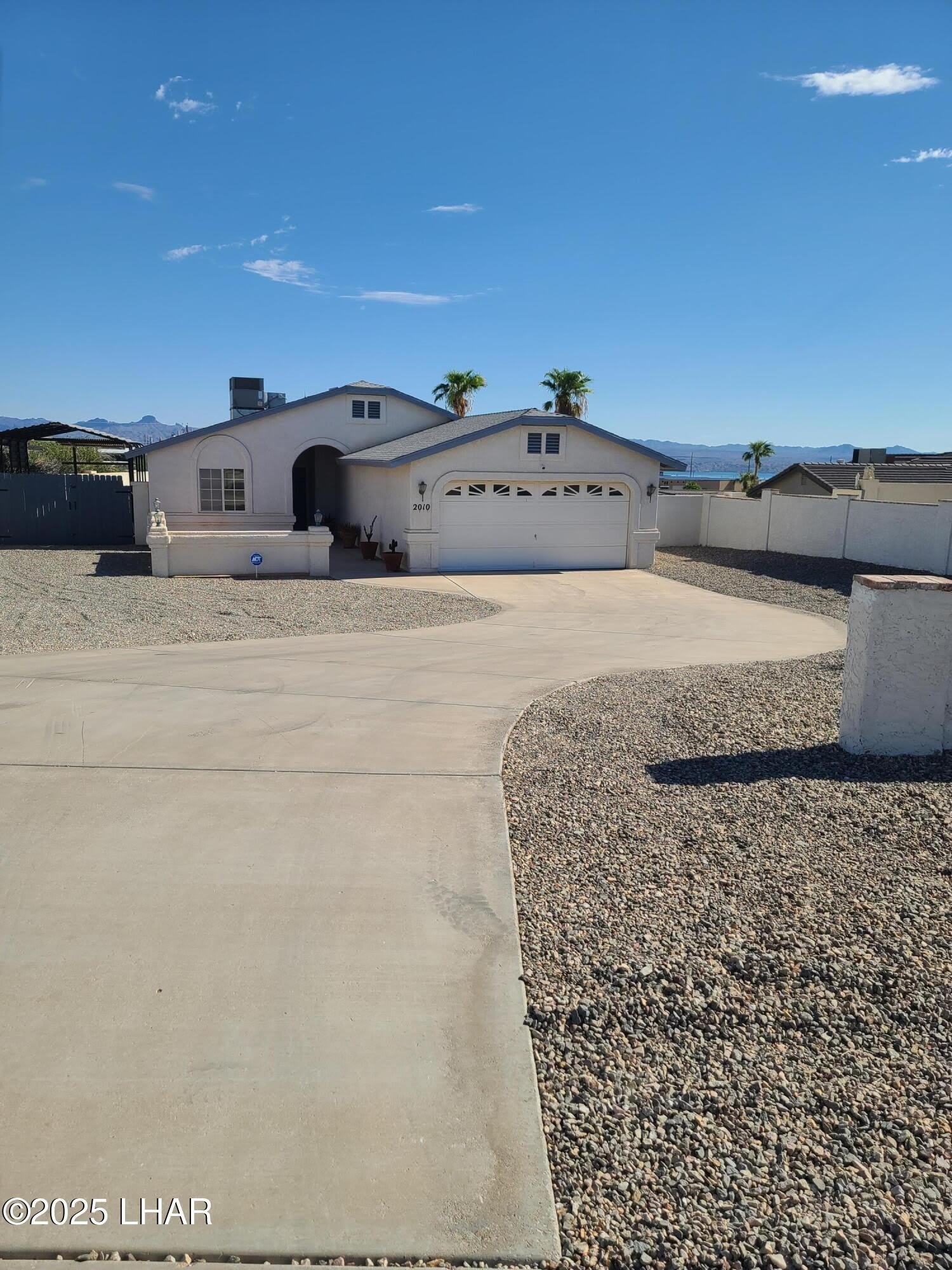 2010 Bombay Dr – photo 1