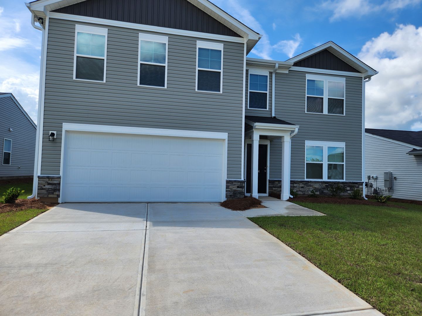 Beautiful 4 Bedroom 2 5 Bath With Office Space – photo 1