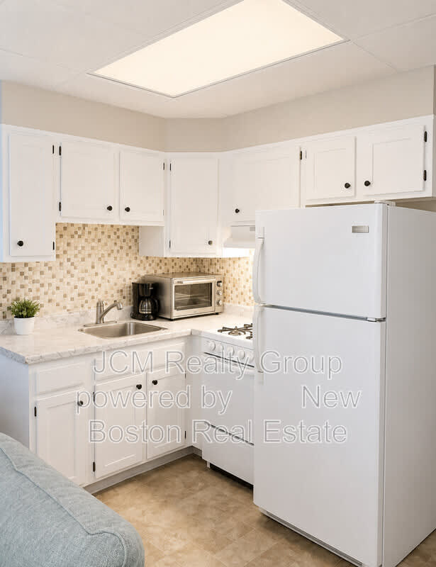 17 Irwin Street – photo 1 of 4