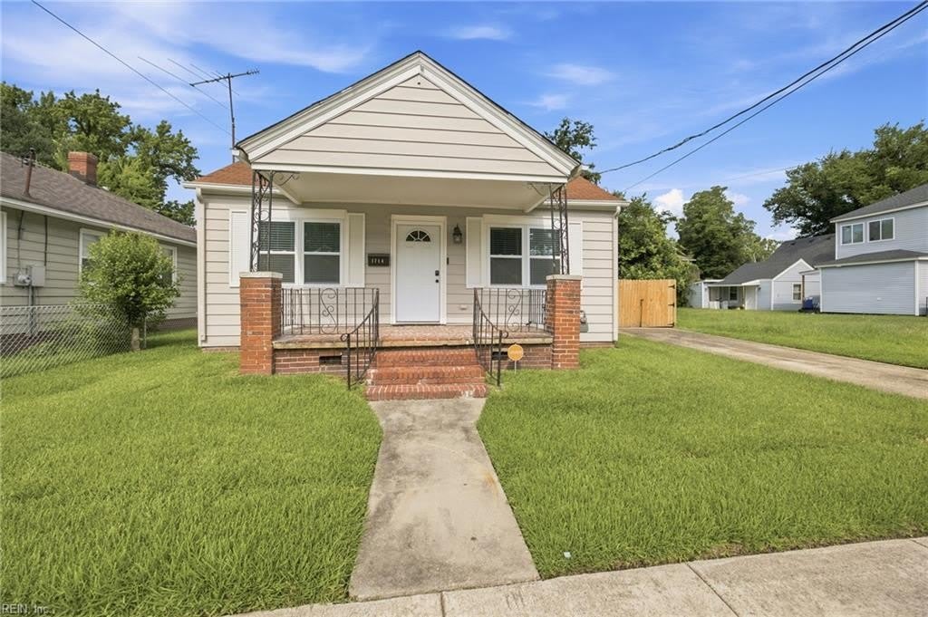 1714 Richmond Avenue – photo 1 of 23