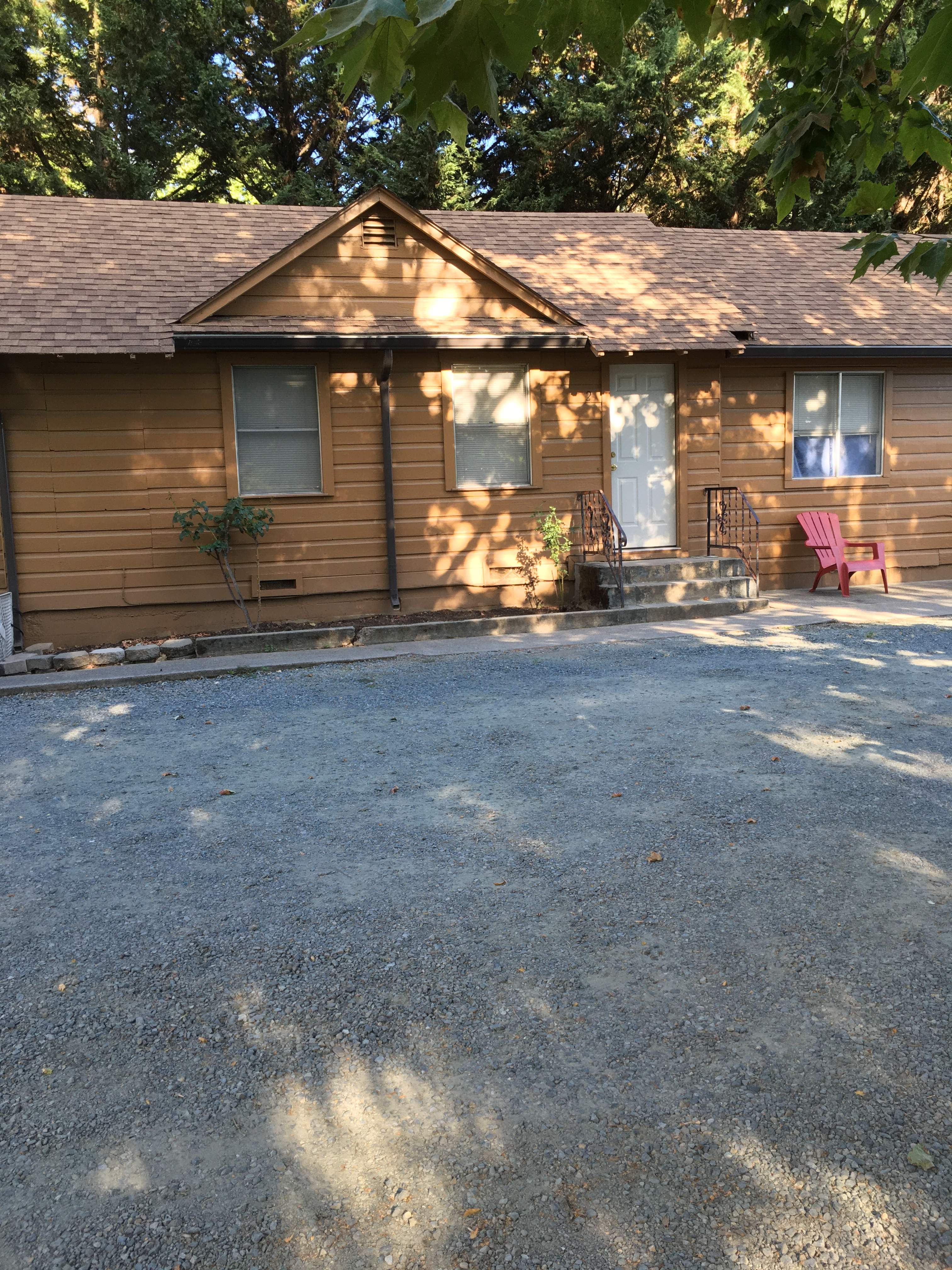 1930 Rogue River Hwy – photo 1 of 7