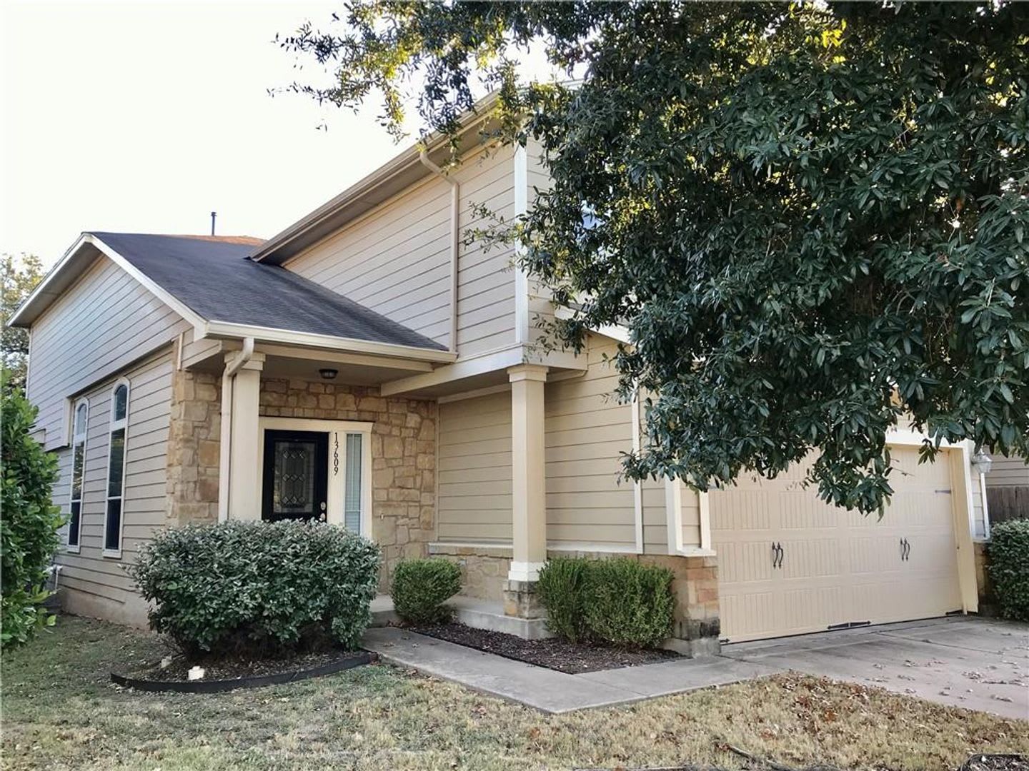 Wonderful 2 Story Home in Parmer Village – photo 1