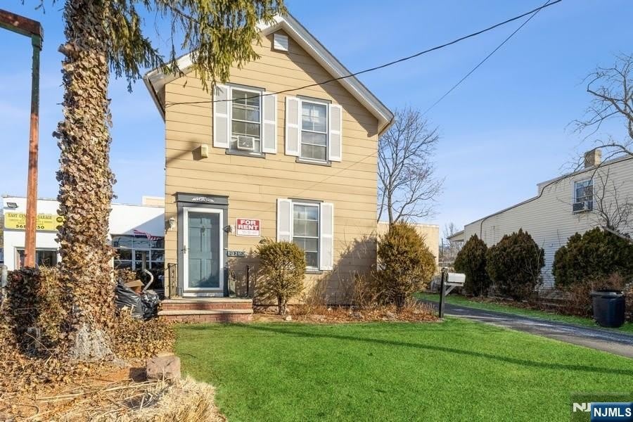 21 Central Avenue – photo 1 of 22