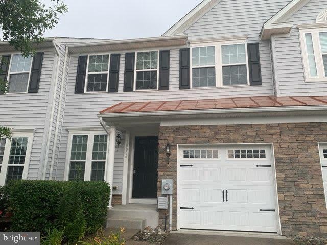 10006 IRON POINTE DR – photo 1 of 24