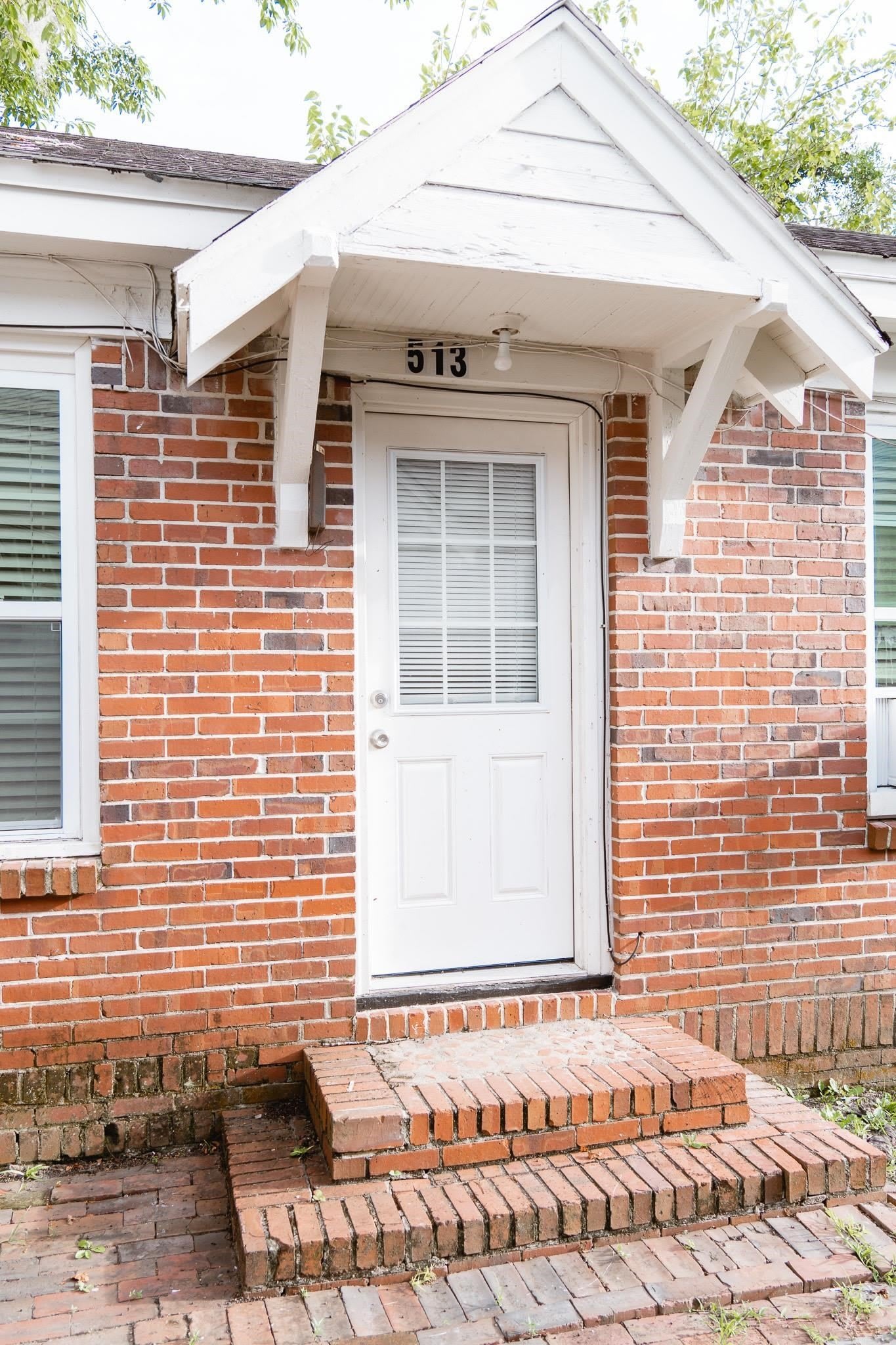 513 N MONROE STREET – photo 1 of 14