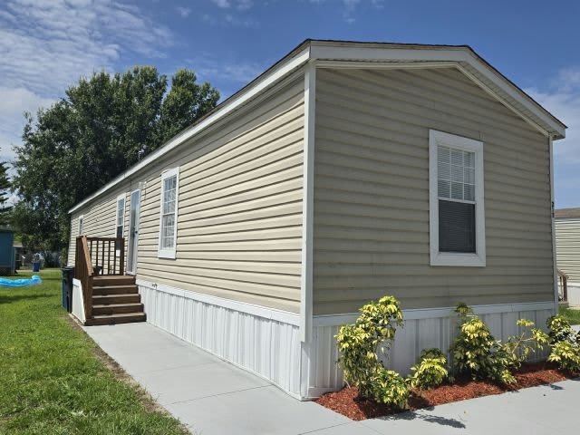 217 Magnolia Lane – photo 1 of 7