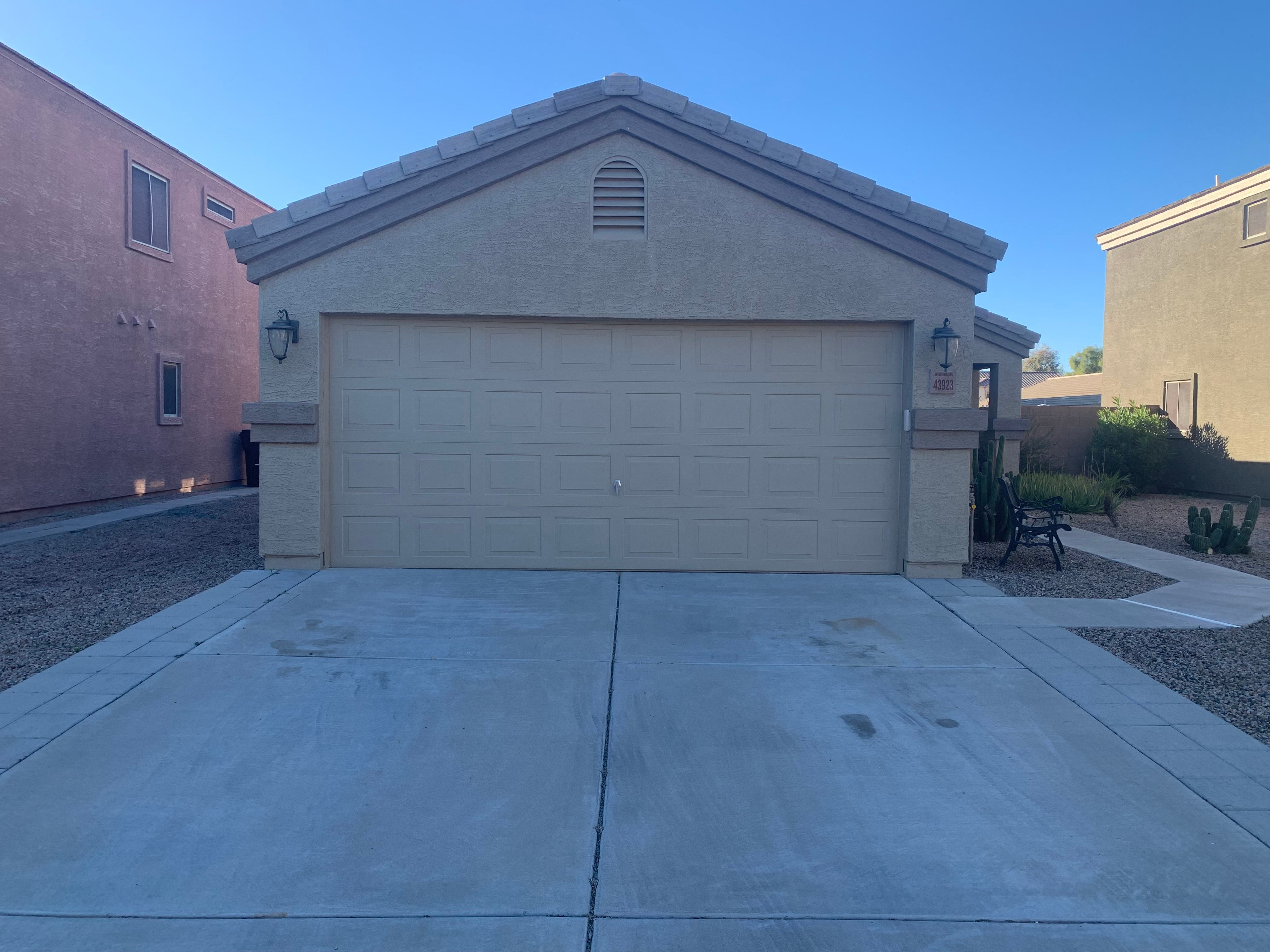 43923 W Wild Horse Trail – photo 1