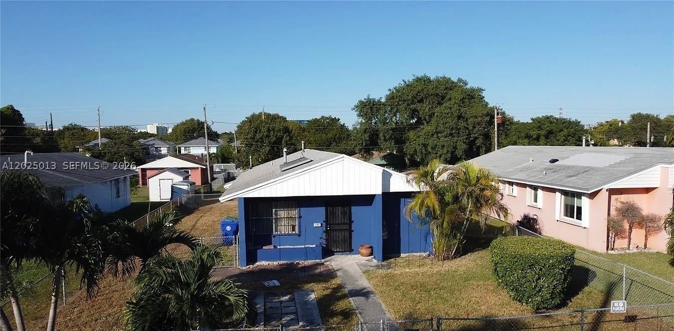 1938 NW 2nd Ct – photo 1