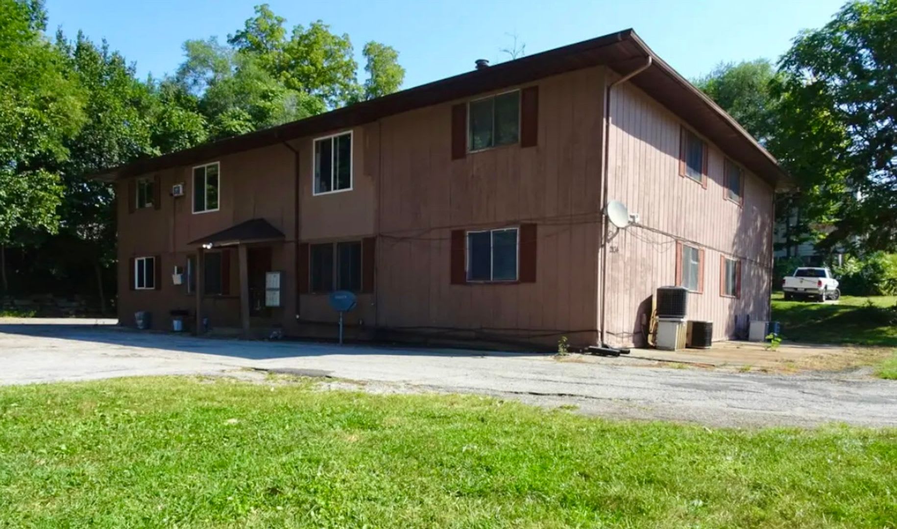 ET2134 E Locust St – photo 1