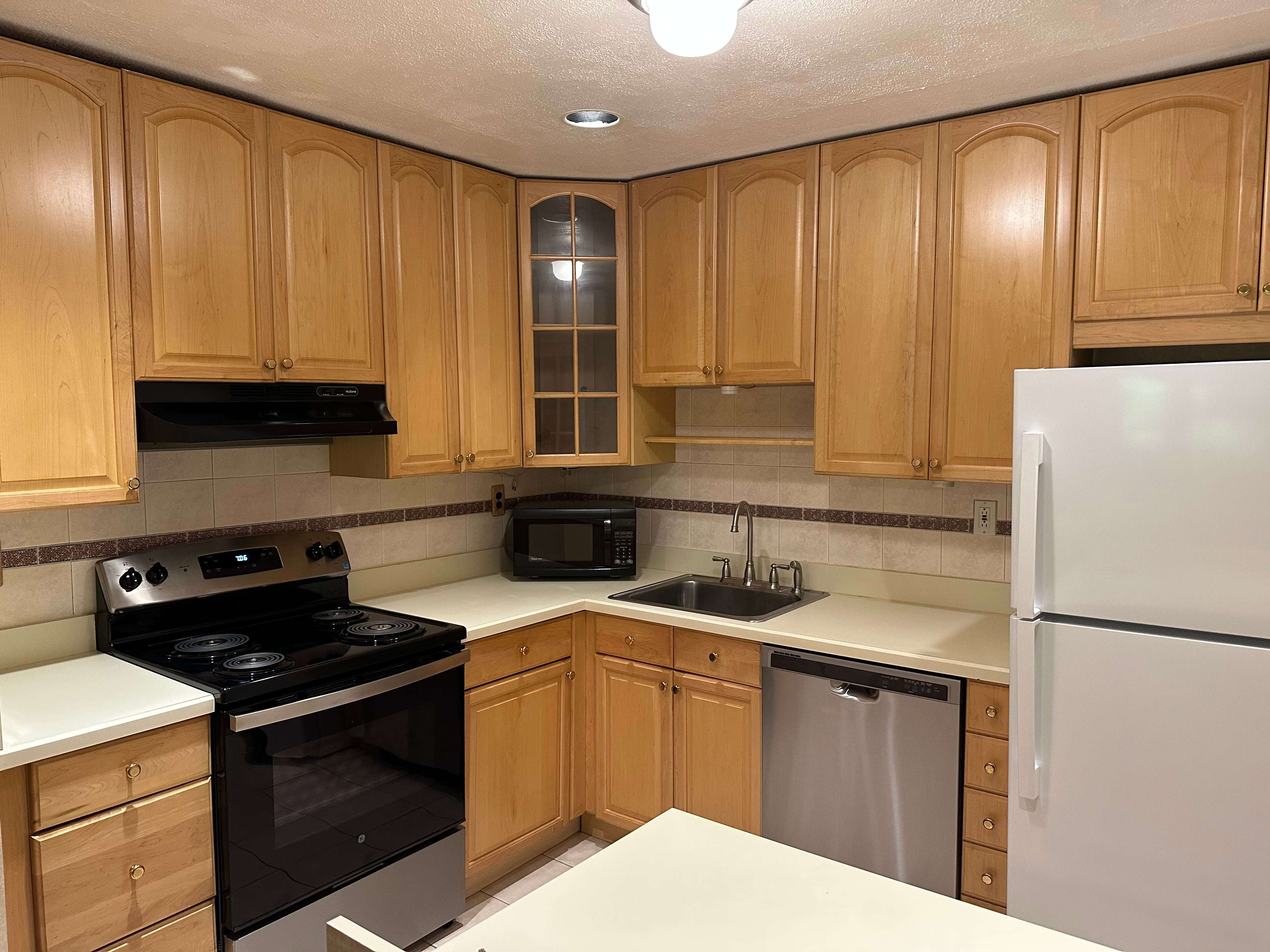 111 Amberly Drive – photo 1